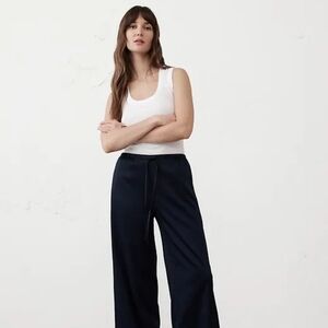 Banana Republic Black Wide-Leg Crinkled Satin Pull-On Pant